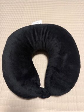 Plush Black U-Shaped Travel Neck Pillow - Unbranded
